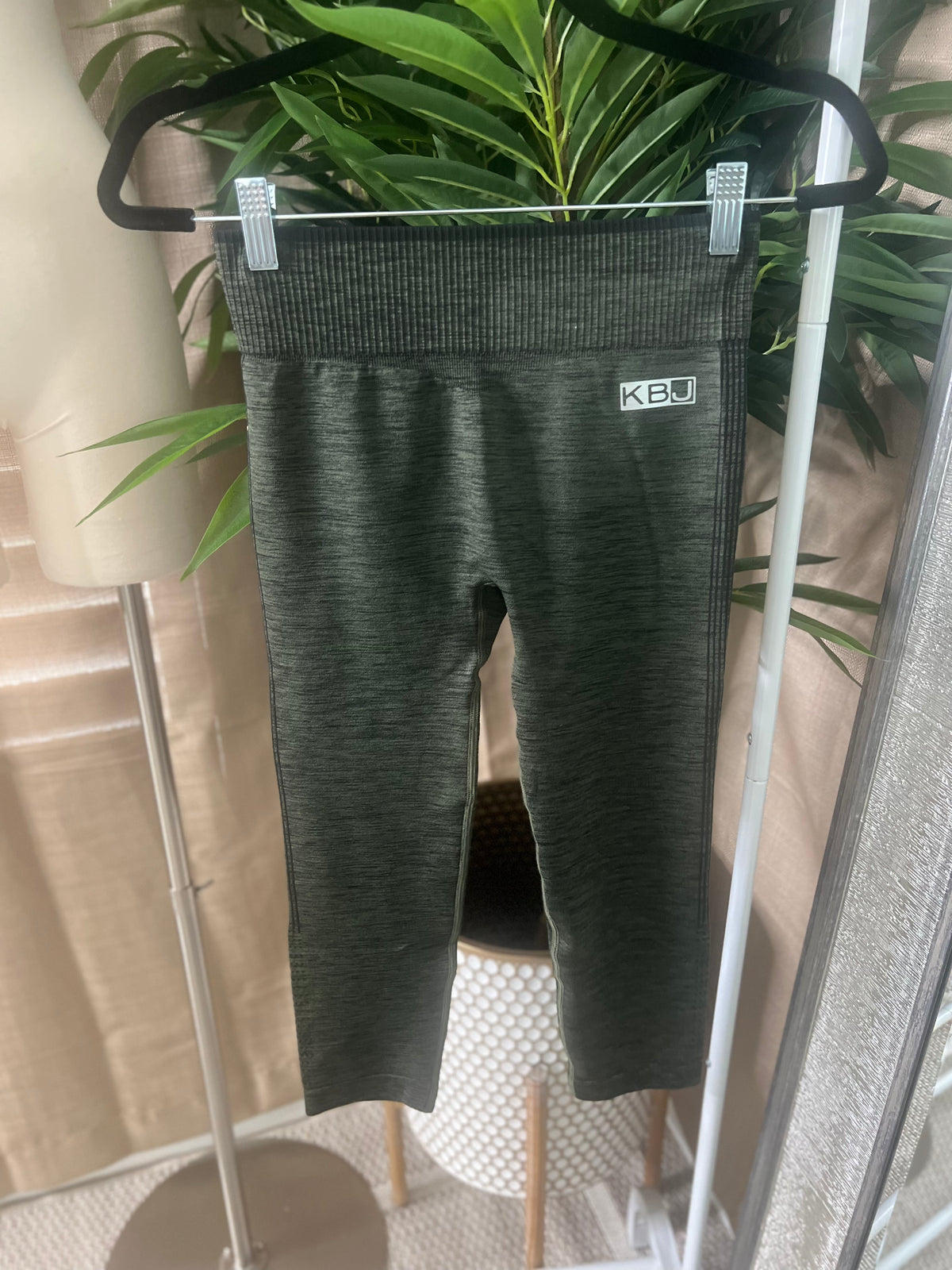 Compression leggings (Olive)