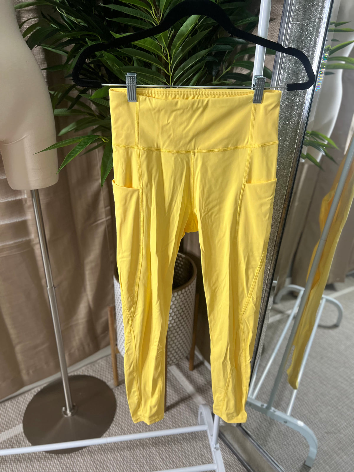 Lulu Yellow leggings